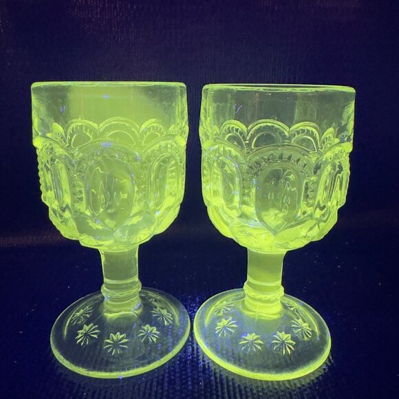 Antique Moon and Stars Palace Clear Goblet Cups Stems Set 2 Manganese 365nm UV - Picture 2 of 11